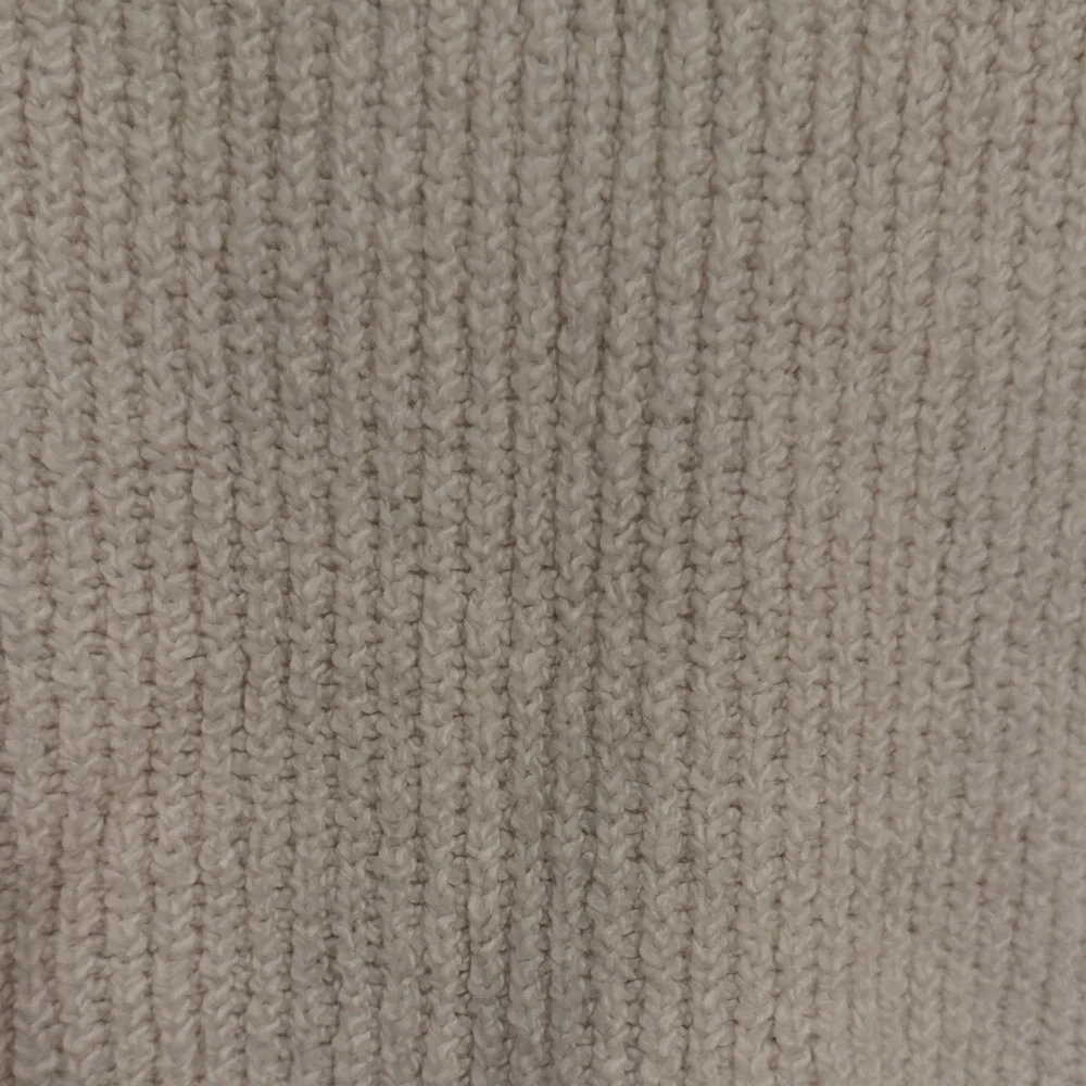 Universal Thread Women's V-Neck Sweater Vest Cream size L